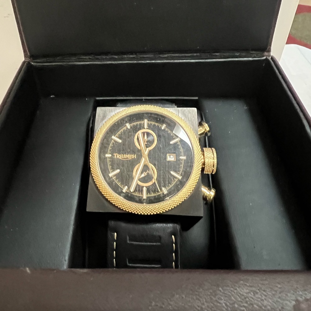 Triumph Motorcycles Men's 3024-05 Scrambler Collection Chronograph Watch - Picture 2 of 8